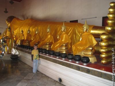 Sleeping Buddha and standing Maël